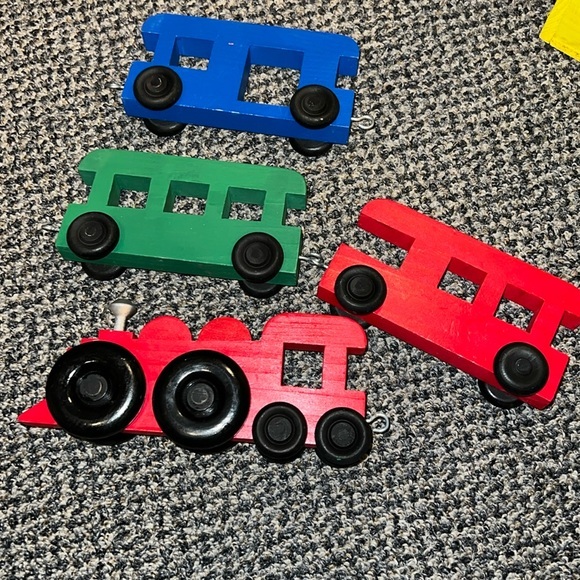 Wooden train‎ set - Picture 1 of 6